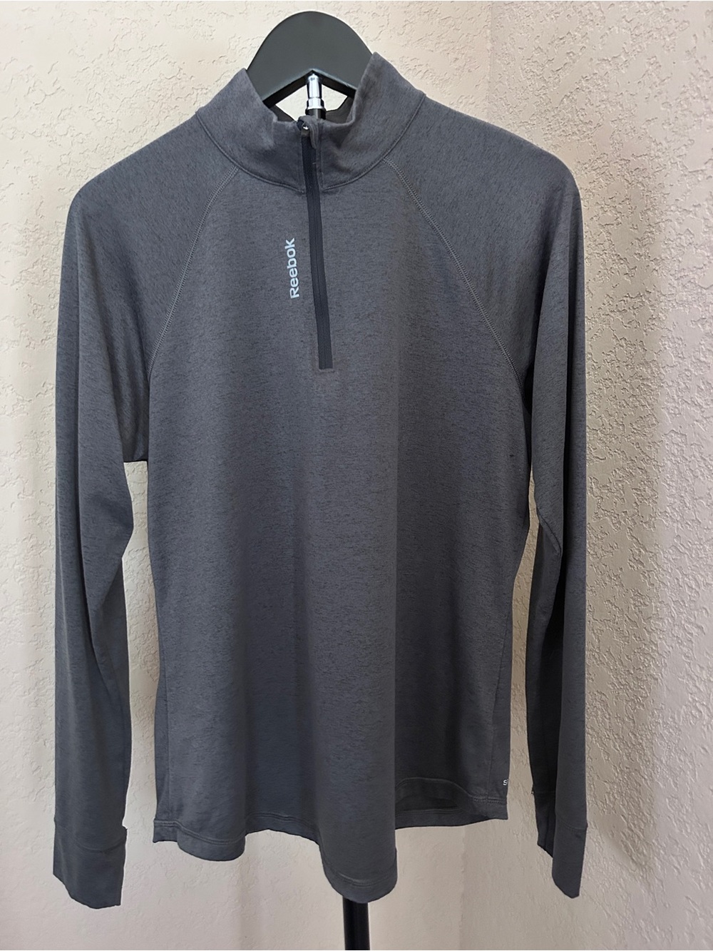 Women’s Reebok Dark Gray 1/4 Top